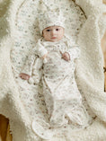 Load image into Gallery viewer, Bassinet Sheet - Woodland Babies

