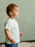 Load image into Gallery viewer, T-shirt - Girls - Flutter Sleeves - Hearts
