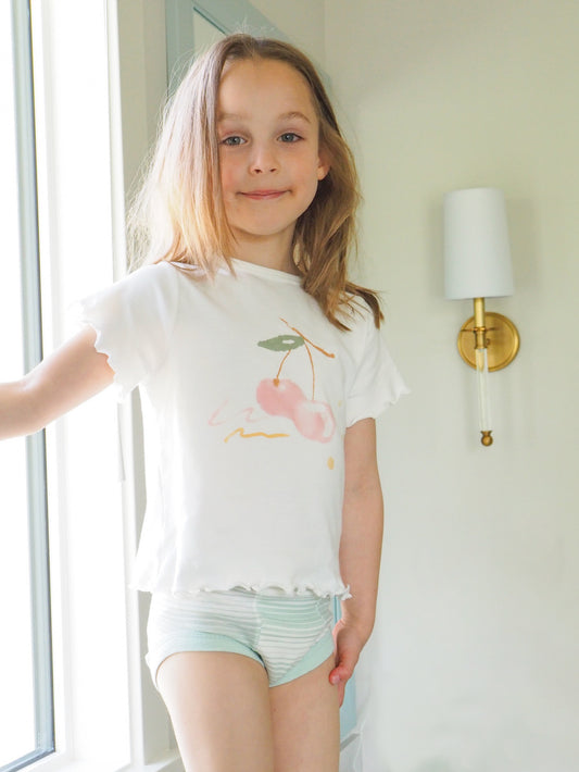 T-shirt - Girls - Flutter Sleeves - Cherry Picking Screenprint